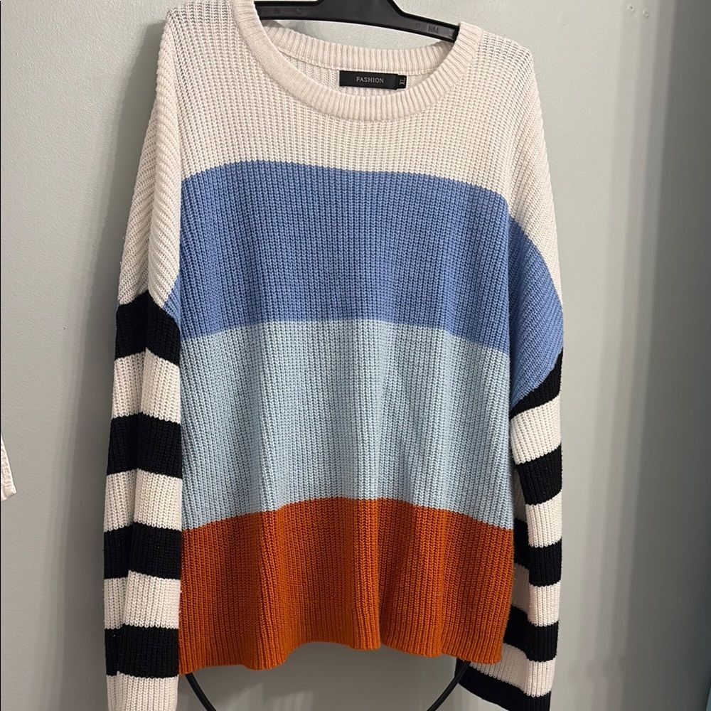 Fashion Poshers Cream and Blue Color Blocked Crew Neck Sweater Size XL